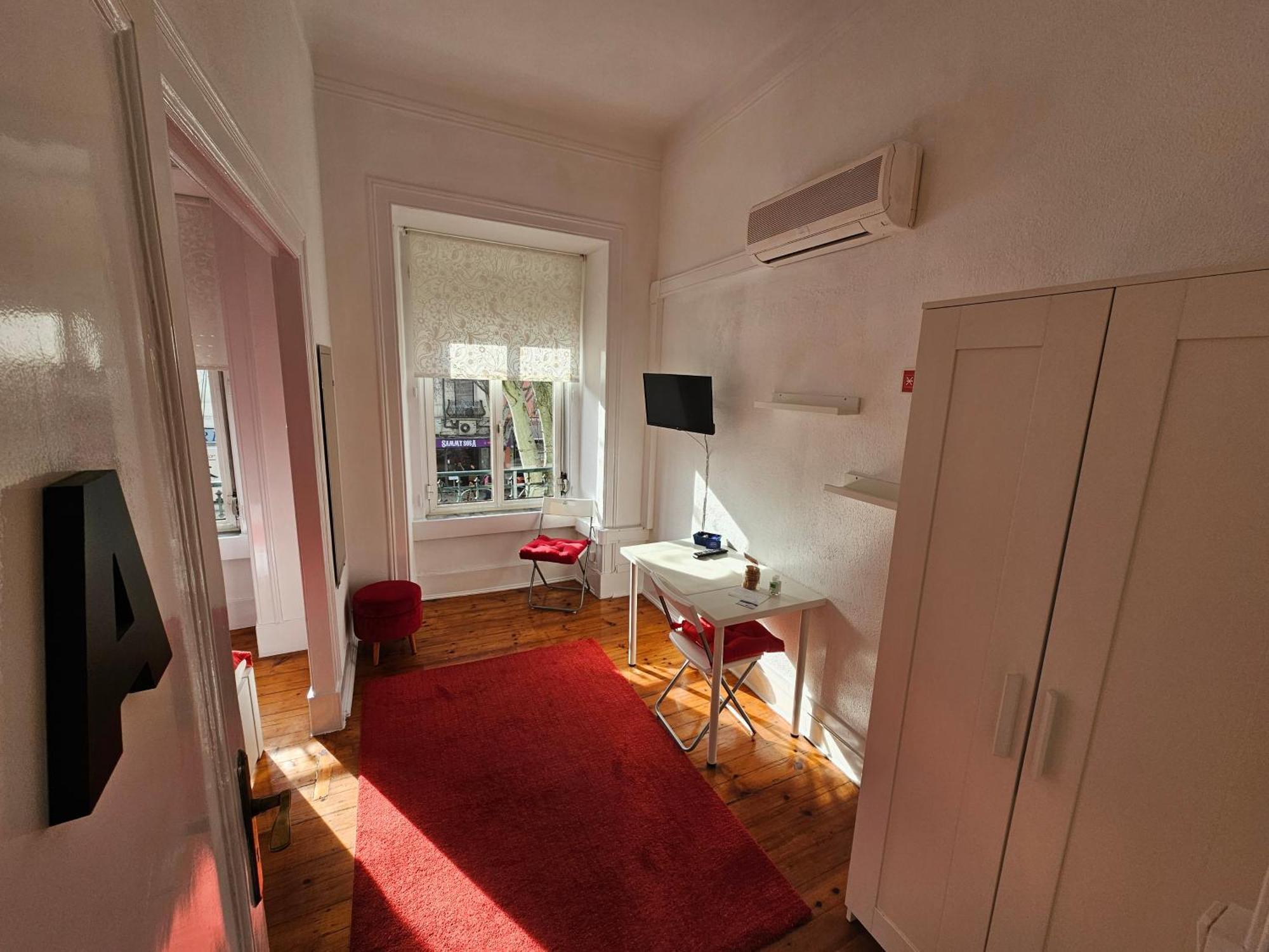 Almirante Guesthouse Лиссабон Номер фото